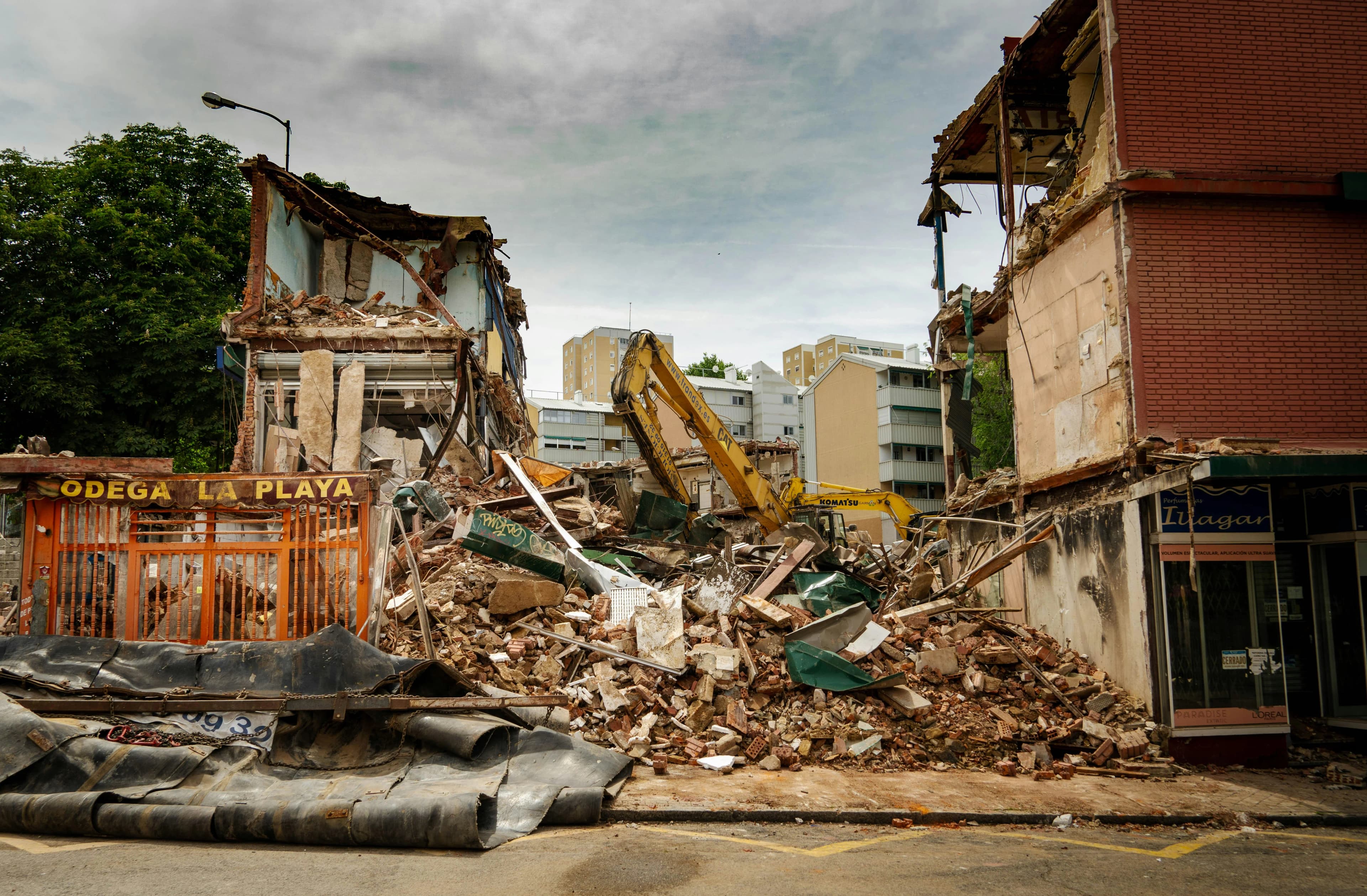 Earthquake Response, Post-event satellite imagery and InSAR analysis to map damage, ground deformation, and building collapse in the hours after a major seismic event